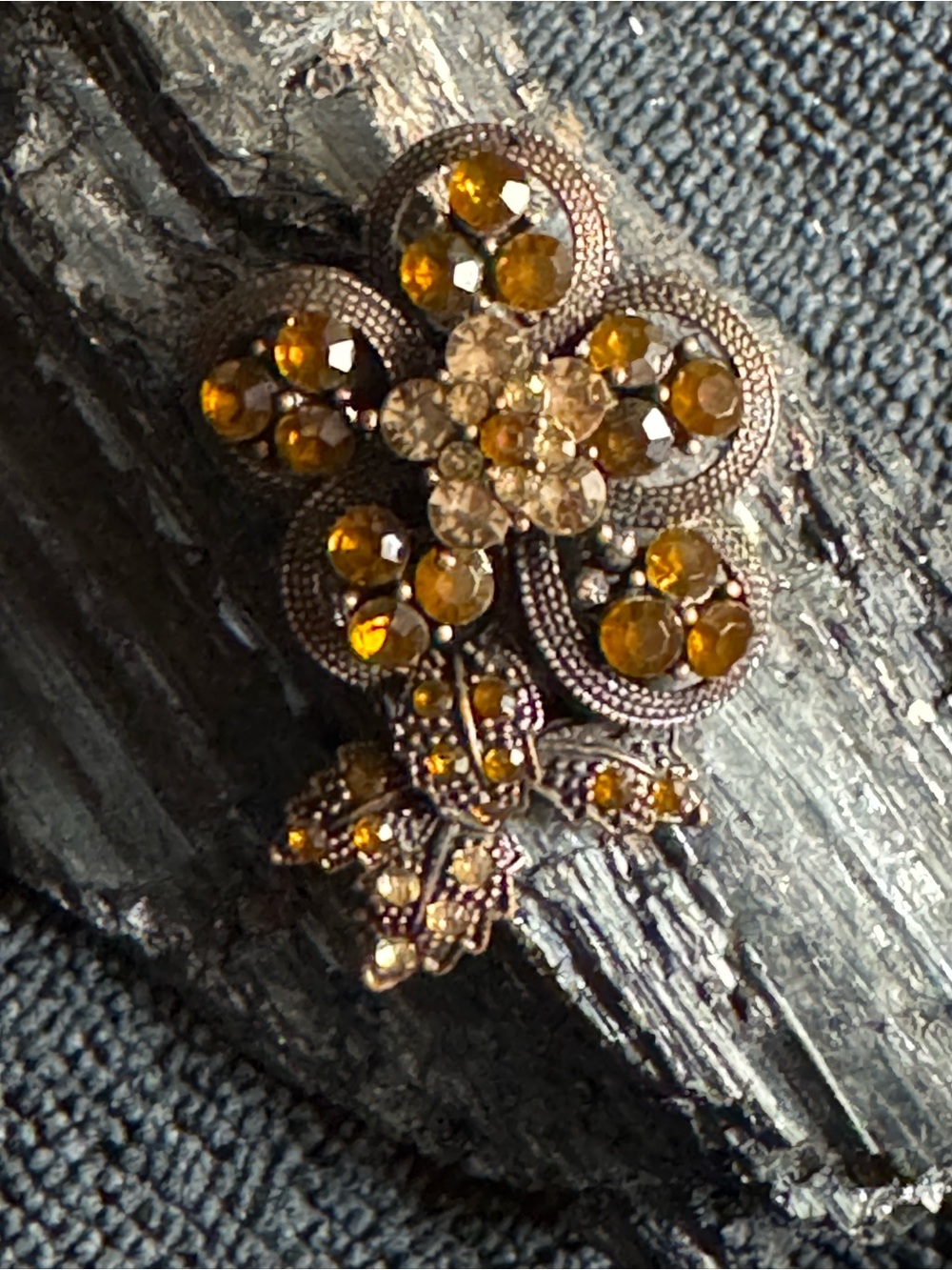 Vintage Mid-Century Topaz Amber Rhinestone Dimensional Flower Brooch Pin